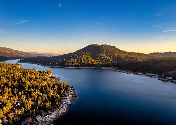 High End A-Frame - Hot Tub - Awesome Views - Yosemite - Electric Vehicle Friendly - Sleeps 10
