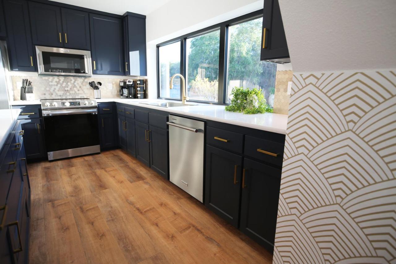 High End A-frame - Hot Tub - Awesome Views - Yosemite - Electric Vehicle Friendly - Sleeps 10 Holiday home *