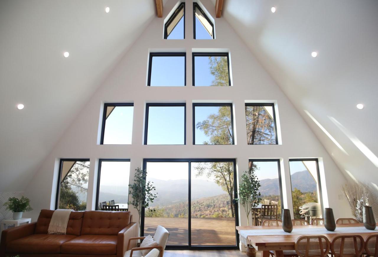 High End A-frame - Hot Tub - Awesome Views - Yosemite - Electric Vehicle Friendly - Sleeps 10 * Oakhurst